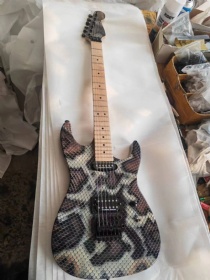 2023 New Electric Guitar snake body pattern