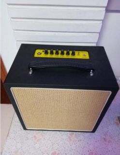Bass Amplifier with Battery 20W(New)