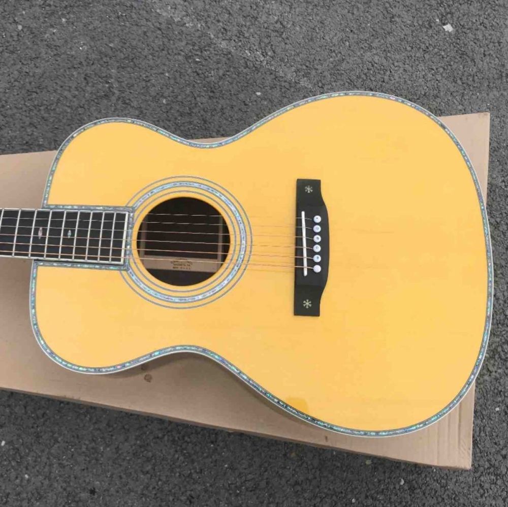 Martins OM style acoustic guitar Real Abalone Binding
