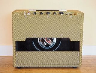 Tweed Tube Guitar Amplifier with Reverb Tremolo 15W
